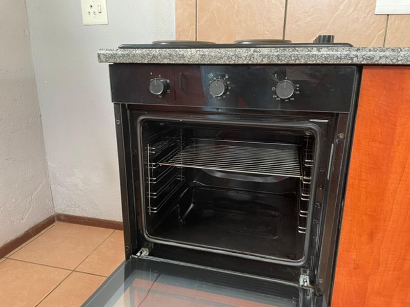 3 Bed 2 bath To Rent in Cosmo City - Photo 8