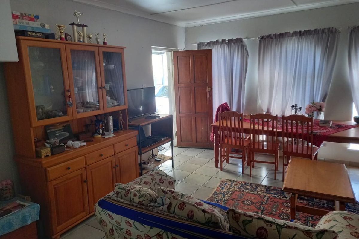 Prime Aston Bay Living – Stylish, Private and Perfectly Located - Photo 5