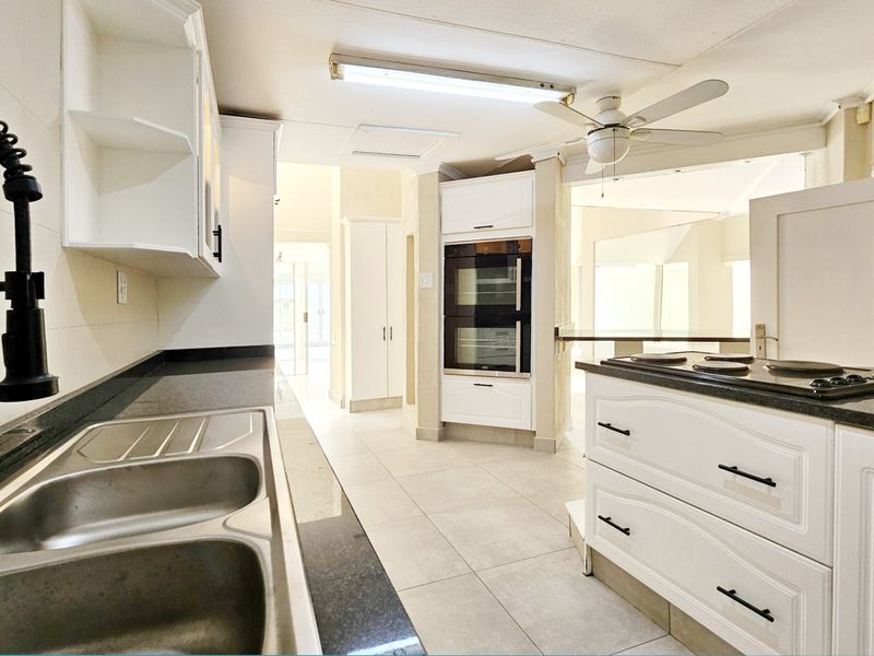 High-end living in Three Rivers Proper. - Photo 8