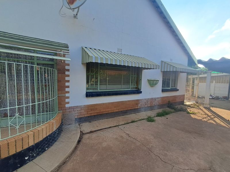 3 Bedroom house for sale in Songloed. - Photo 8