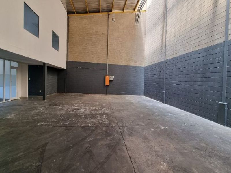 Kya Sands Warehouse Rental  - Photo 2