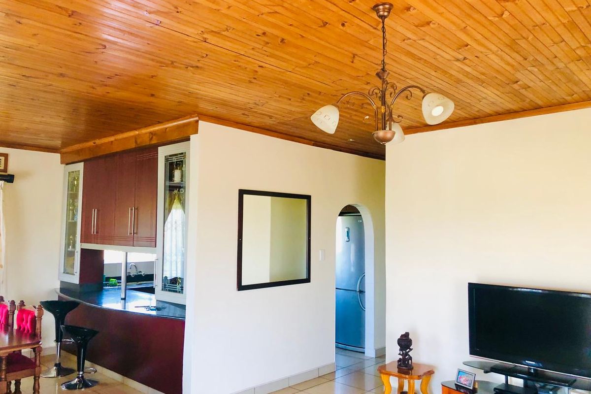 Tranquil Home Nestled On A Hill With A Flatlet - Photo 2