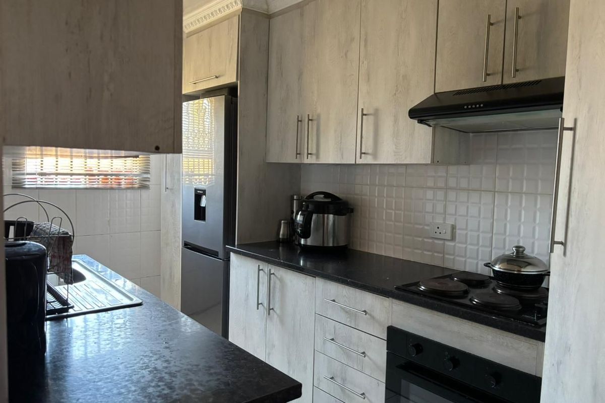 3 bedroom house for sale in Bisho - Photo 3