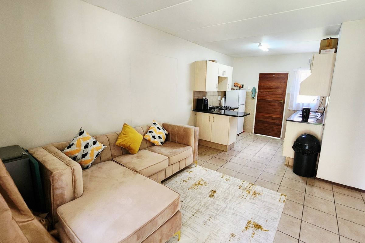 Two Bedroom Unit with Garden For Sale - Photo 4