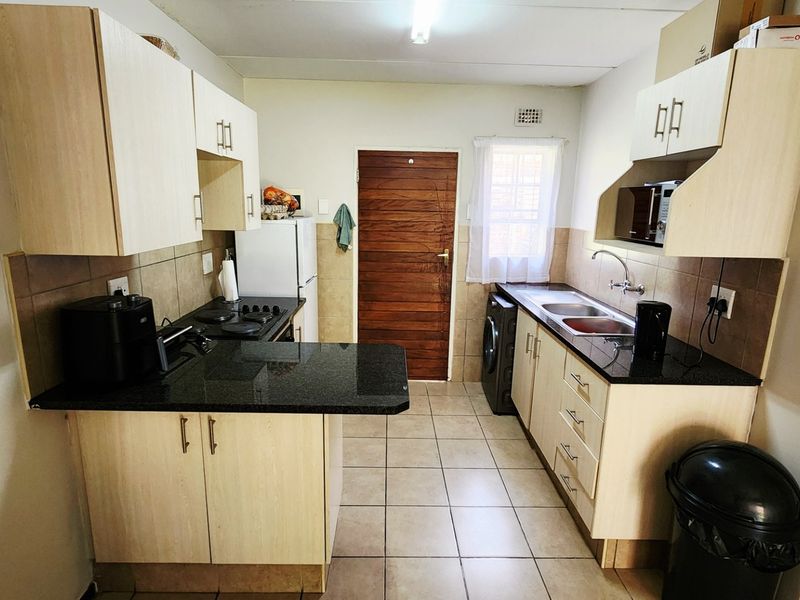 Two Bedroom Unit with Garden For Sale - Photo 5