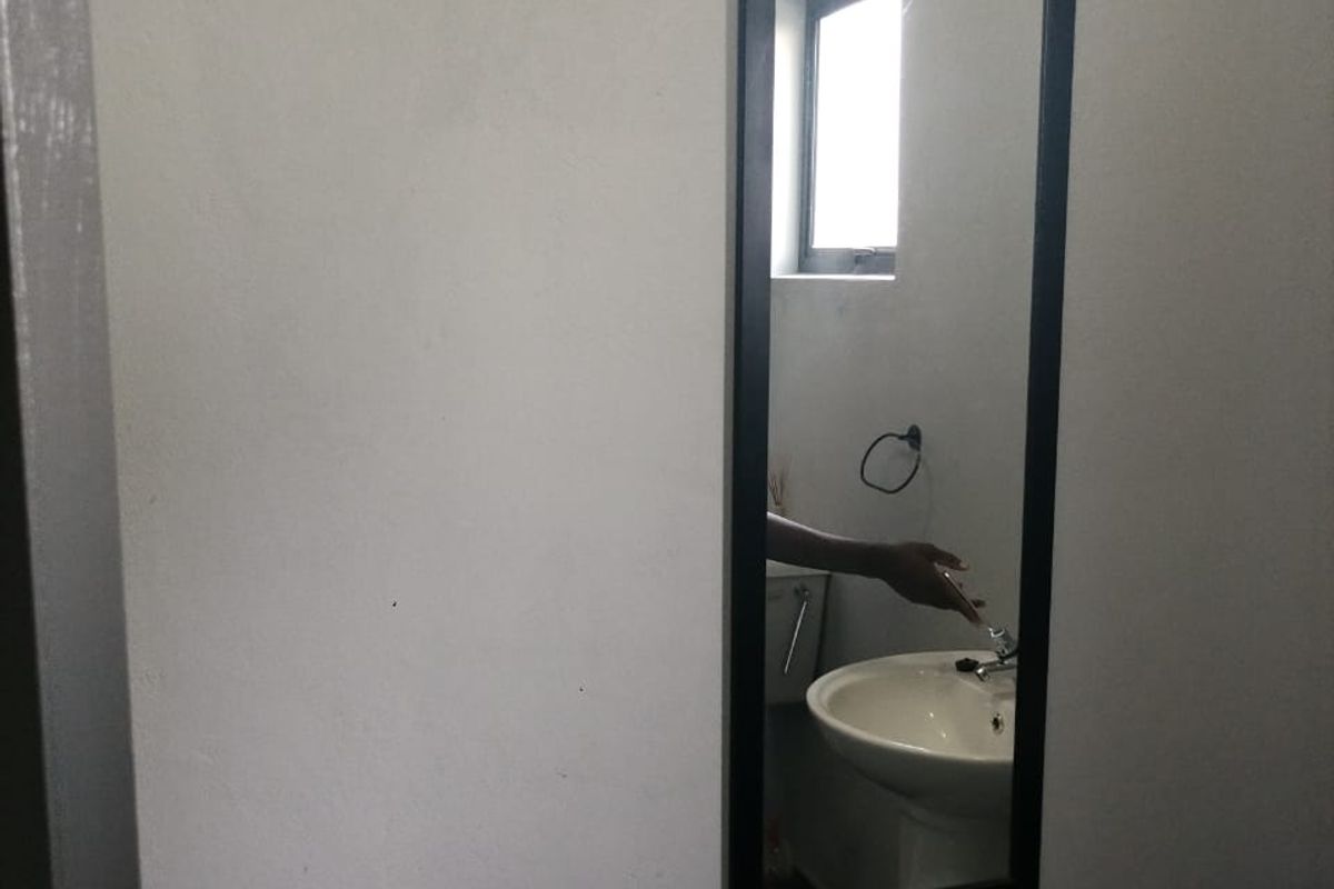 Modern Office Space to Let in Clayville, Olifantsfontein - Photo 5