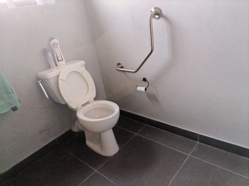 Modern Office Space to Let in Clayville, Olifantsfontein - Photo 10