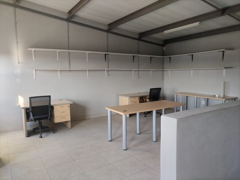 Modern Office Space to Let in Clayville, Olifantsfontein - Photo 6