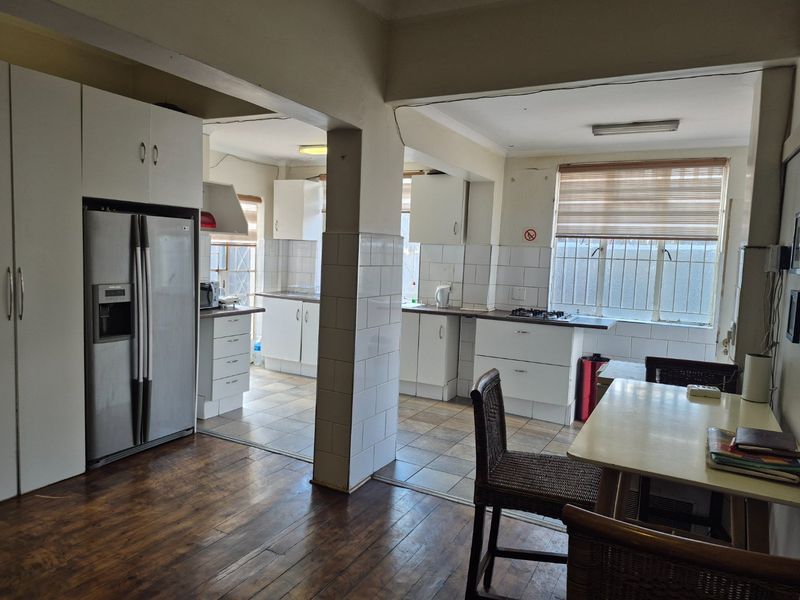 Charming and Immaculate Multi-Let For Sale in Brixton - Photo 4