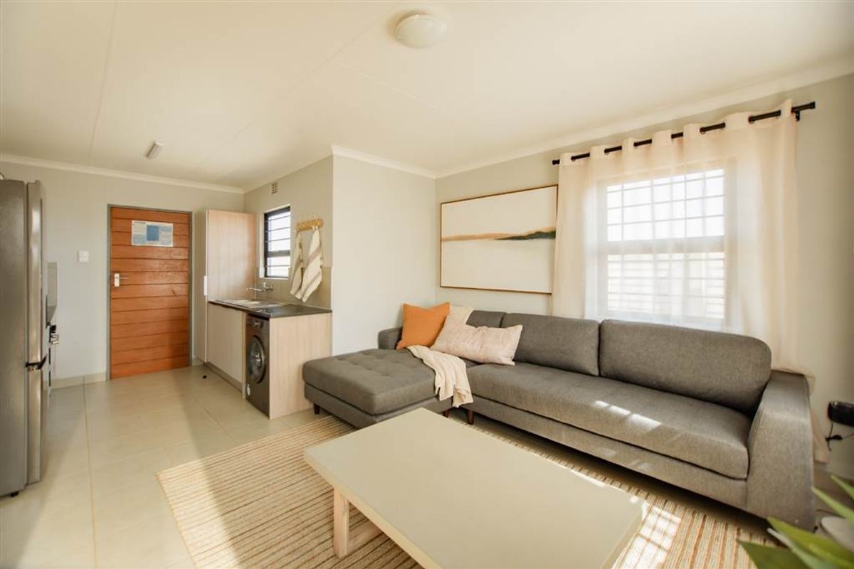 Brand-new 3 bedrooms house for sell at Milano Security Estate! - Photo 2