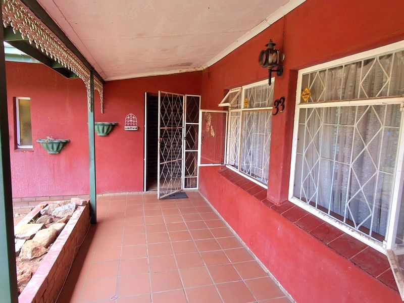 3 Bedrooms home for sale in Sasolburg close to high school and primary school  - Photo 5