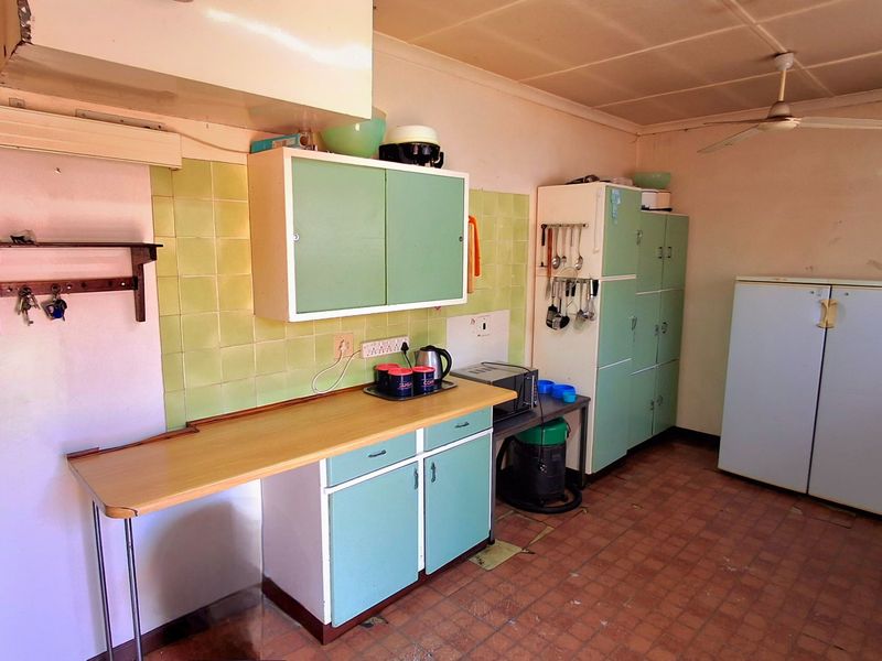 3 Bedrooms home for sale in Sasolburg close to high school and primary school  - Photo 6