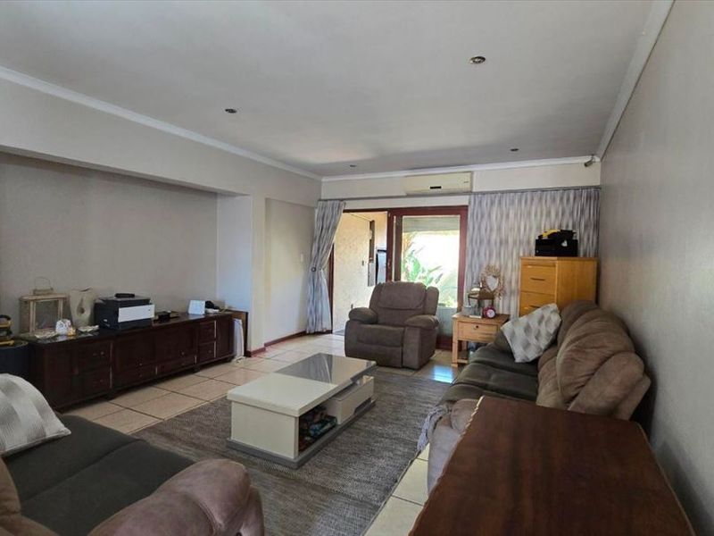 Modern and Comfortable Two-Bedroom Home - Photo 2