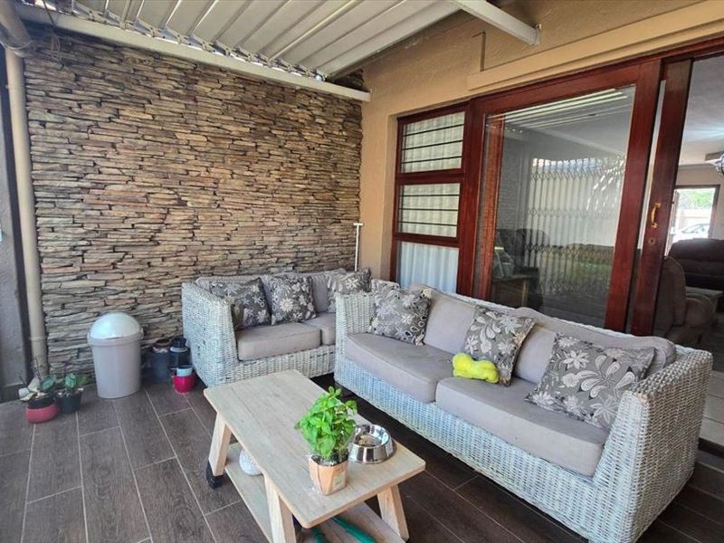 Modern and Comfortable Two-Bedroom Home - Photo 3