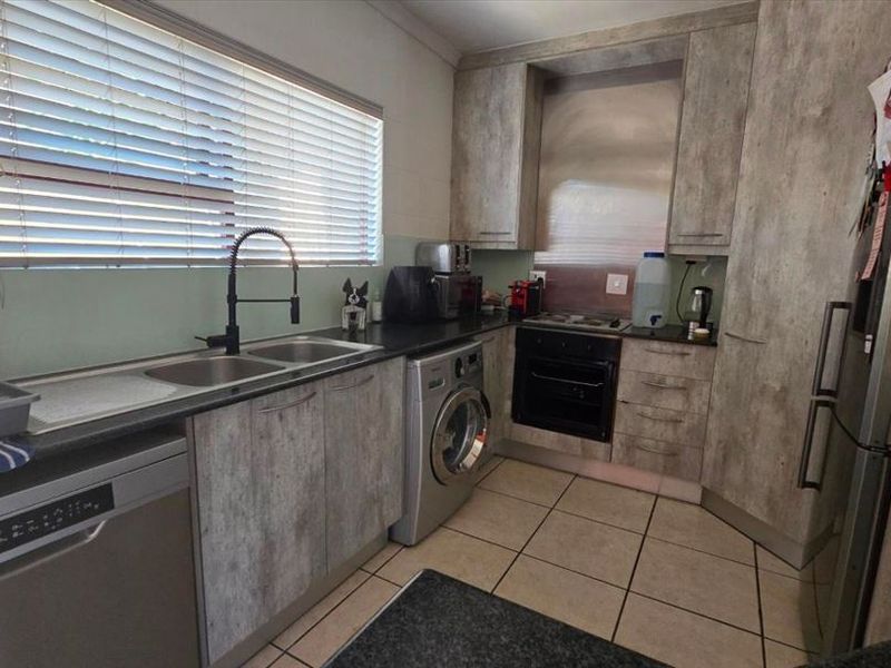 Modern and Comfortable Two-Bedroom Home - Photo 1