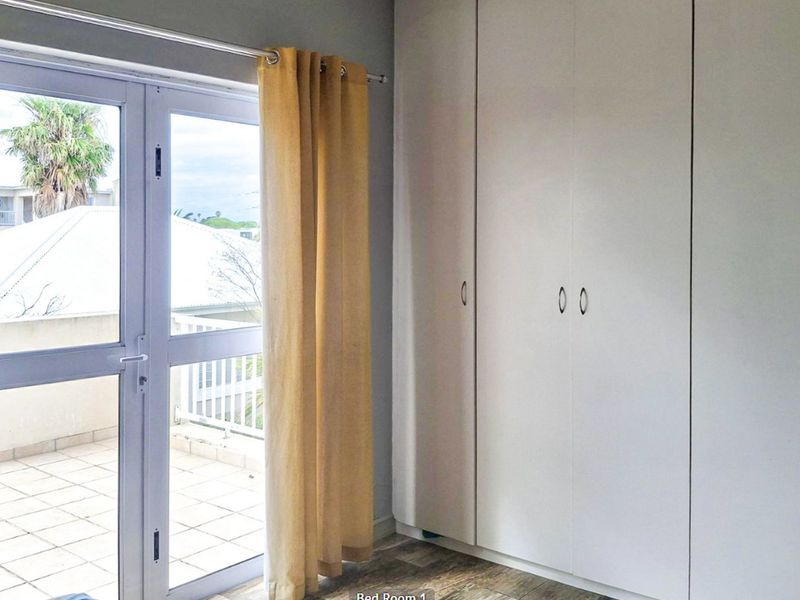 Coralwood Calling – Beacon Bay Bargain with a View with Cost Reductions. Beacon Bay living with a splash and a dash of DIY! - Photo 5