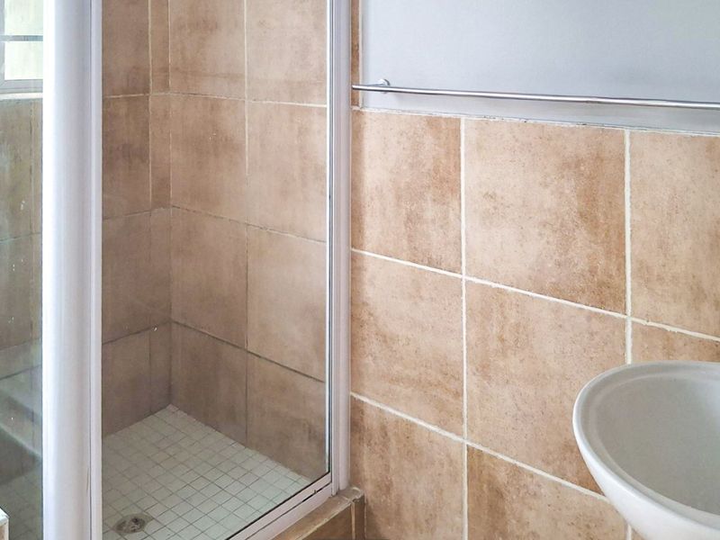 Coralwood Calling – Beacon Bay Bargain with a View with Cost Reductions. Beacon Bay living with a splash and a dash of DIY! - Photo 10