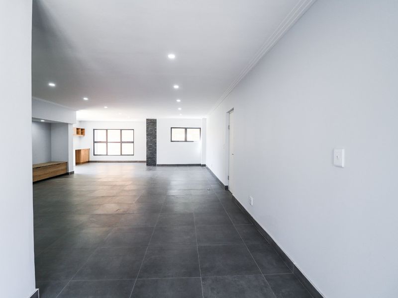 Graceful Townhouse in Wilkoppies Estate - Photo 6