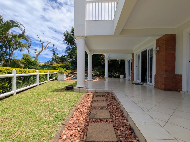 Mount Edgecombe Estate Two - Spacious, freestanding townhouse  - with the perfect location and privacy - with the added bonus of a spacious, separate, fully contained loft apartment - Photo 2