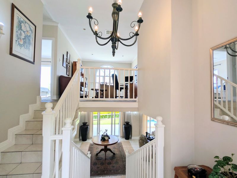 Mount Edgecombe Estate Two - Spacious, freestanding townhouse  - with the perfect location and privacy - with the added bonus of a spacious, separate, fully contained loft apartment - Photo 10