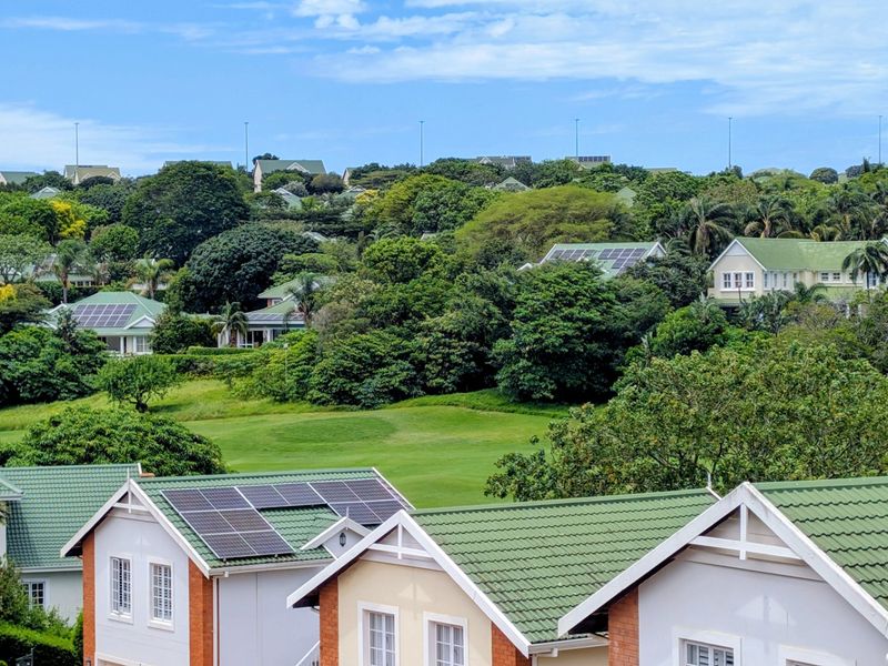 Mount Edgecombe Estate Two - Spacious, freestanding townhouse  - with the perfect location and privacy - with the added bonus of a spacious, separate, fully contained loft apartment - Photo 6