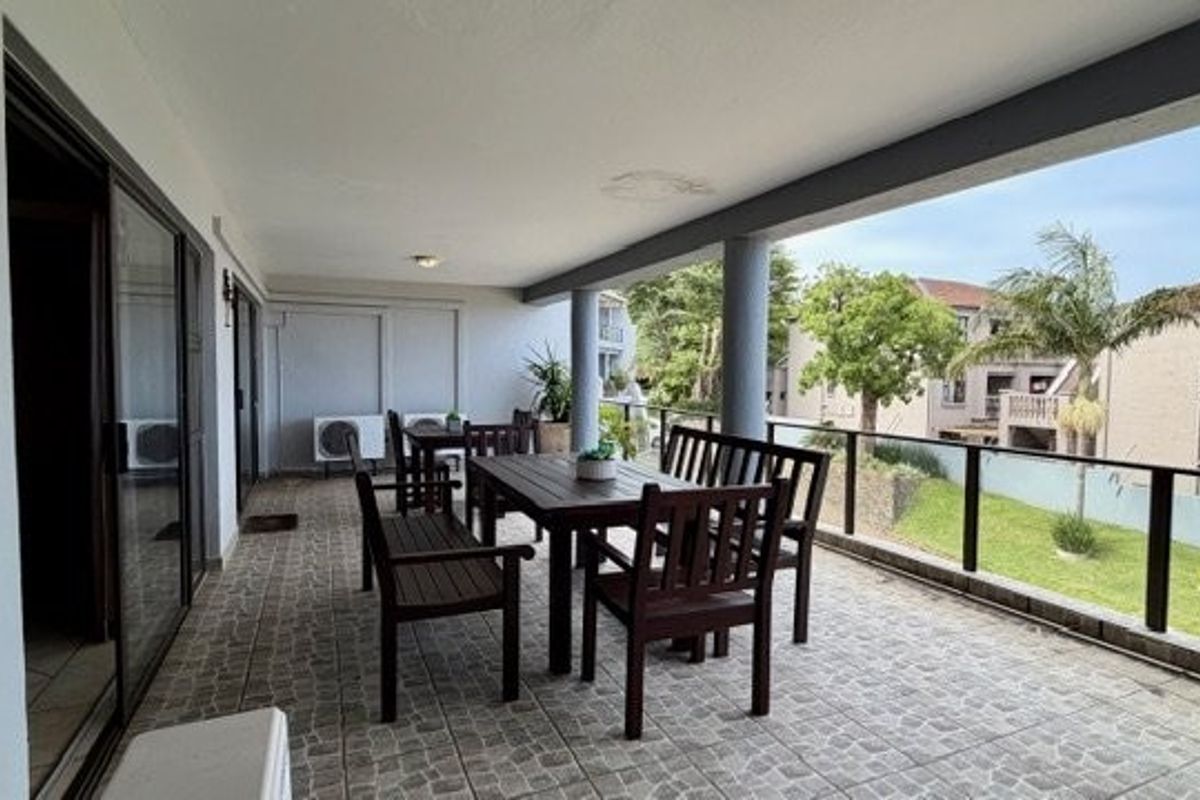 Coastal Living – Stylish 3-Bedroom Sea-View Apartment in Uvongo - Photo 5