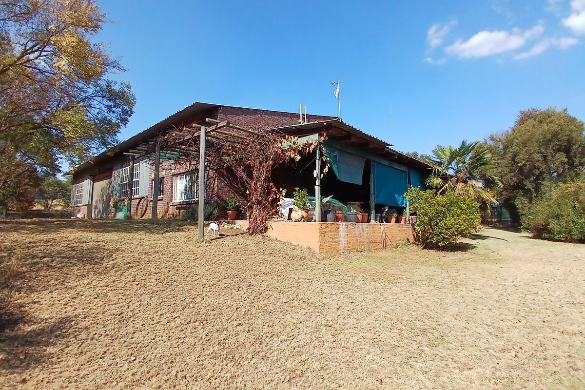 22 hectare farm with River Frontage in the Crocodile River Reserve - Photo 2
