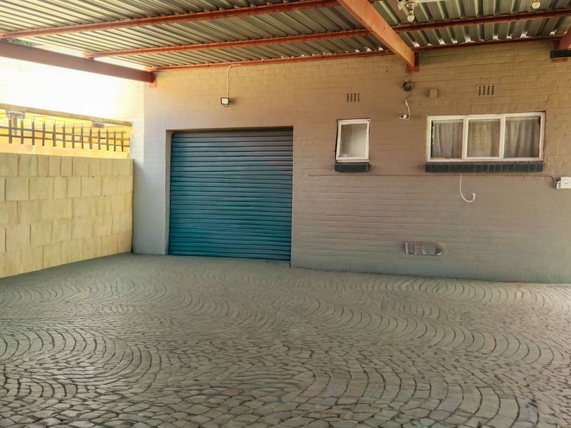 Neat and Well-Maintained 3-Bedroom Home with Garage and Plenty of Parking. - Photo 7