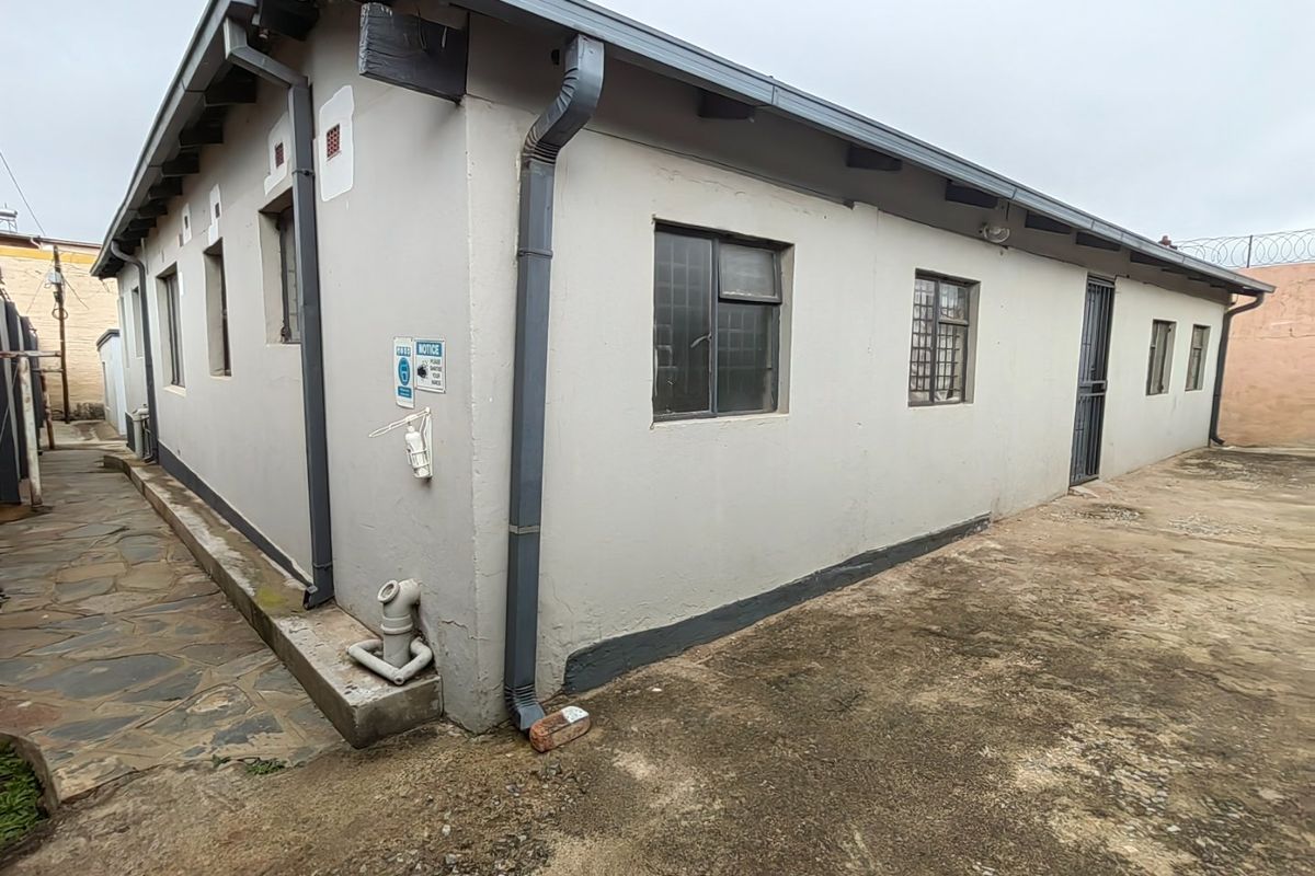 16 Sleeper Nsfas Accredited Student Accomodation - Photo 2