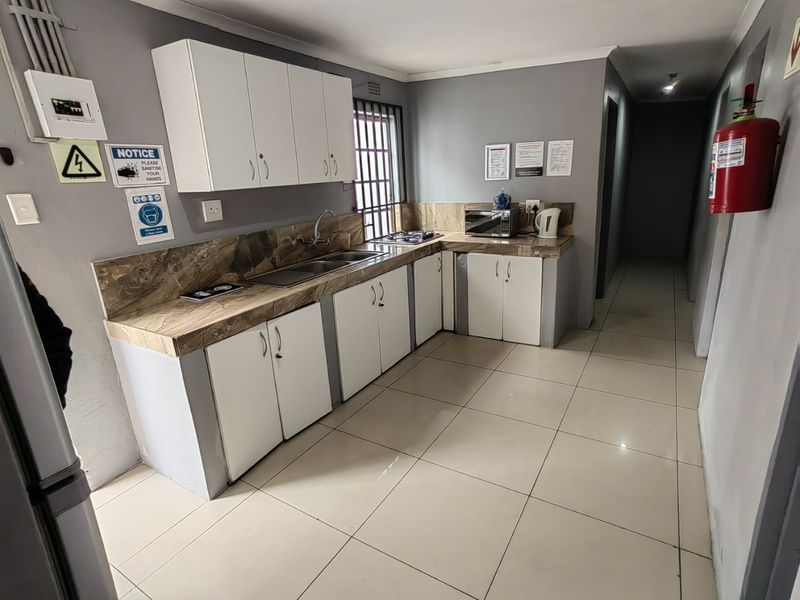 16 Sleeper Nsfas Accredited Student Accomodation - Photo 4