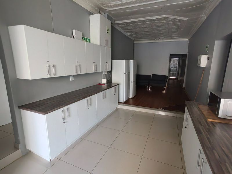 16 Sleeper Nsfas Accredited Student Accomodation - Photo 10