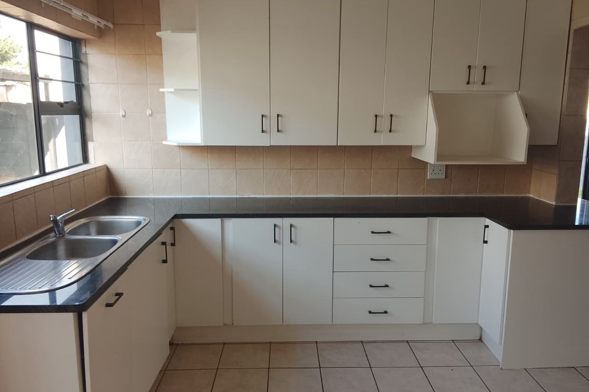 REAL ESTATE SERVICES WELCOMES YOU TO A NEW LISTING  - Photo 5