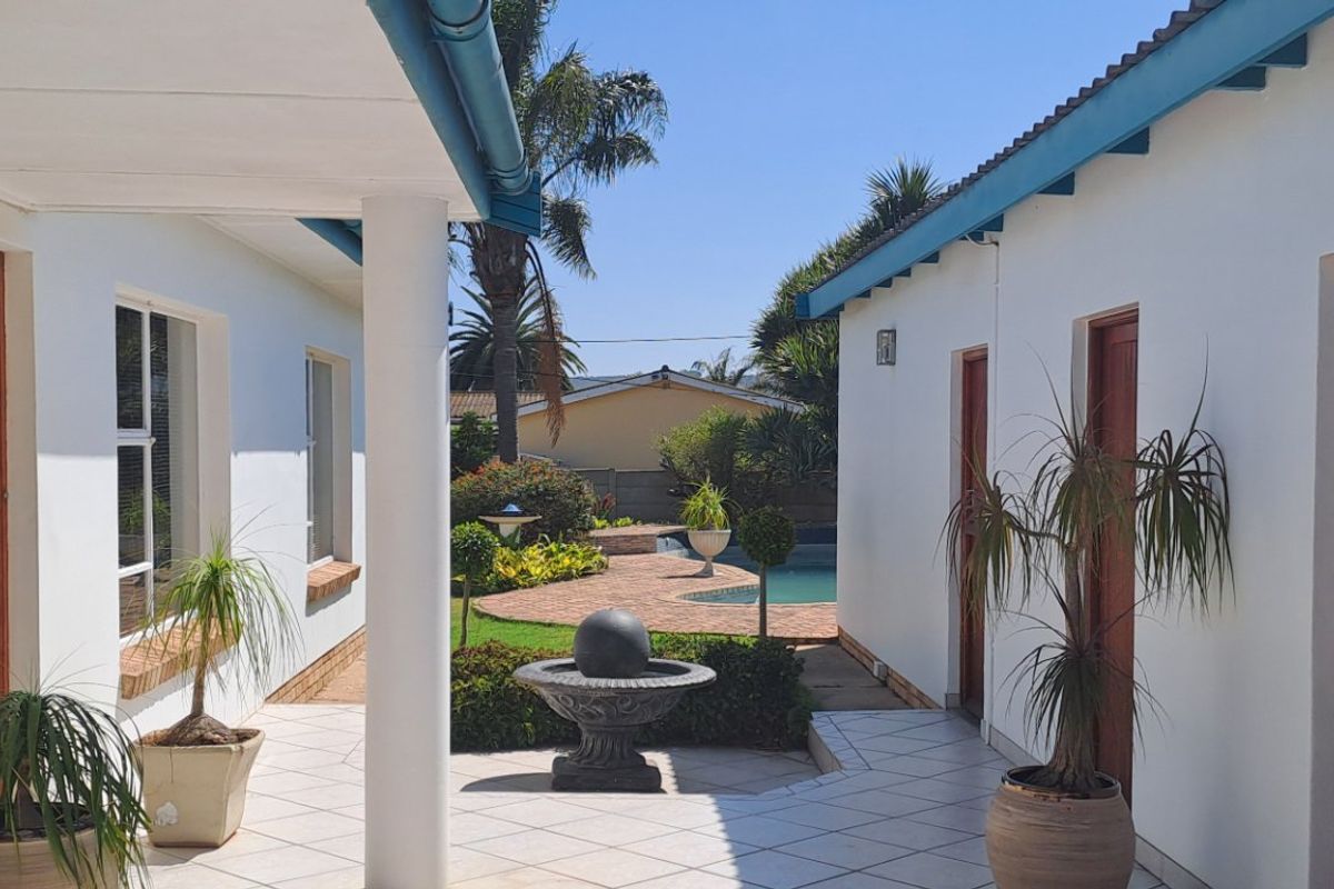 Immaculate home in Retief for sale - Photo 3