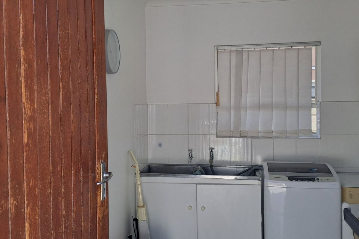 Immaculate home in Retief for sale - Photo 5