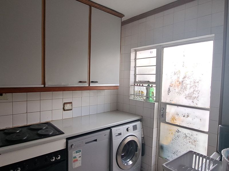 Easy Lock-Up-and-Go Duplex Living - Photo 6