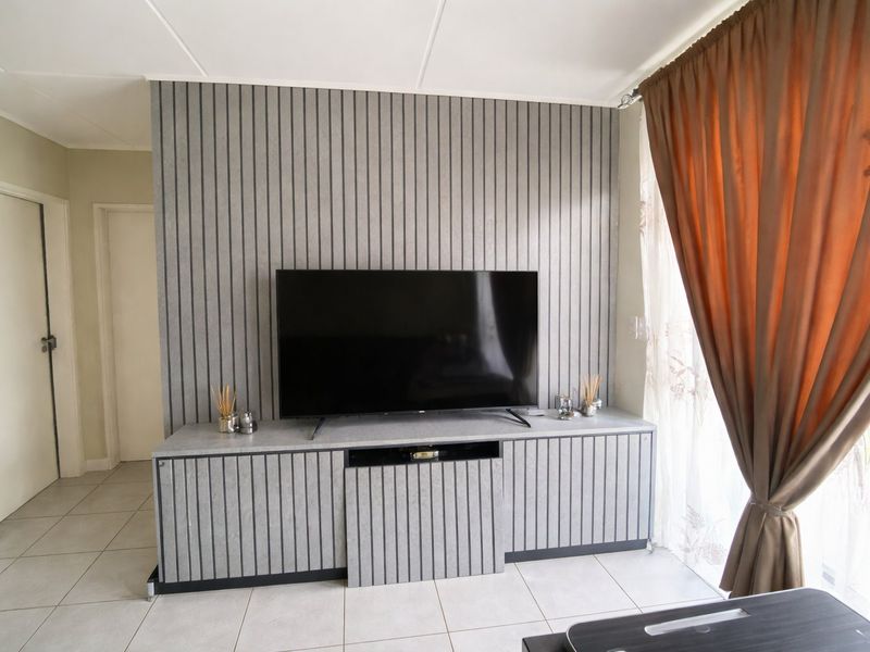 2 bedroom apartment for sale - Photo 3