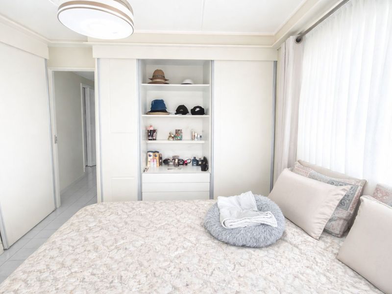 2 bedroom apartment for sale - Photo 6