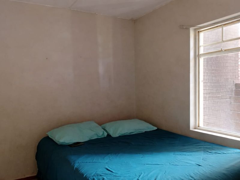 Cozy 2 bedroom Ground floor Apartment - Photo 6