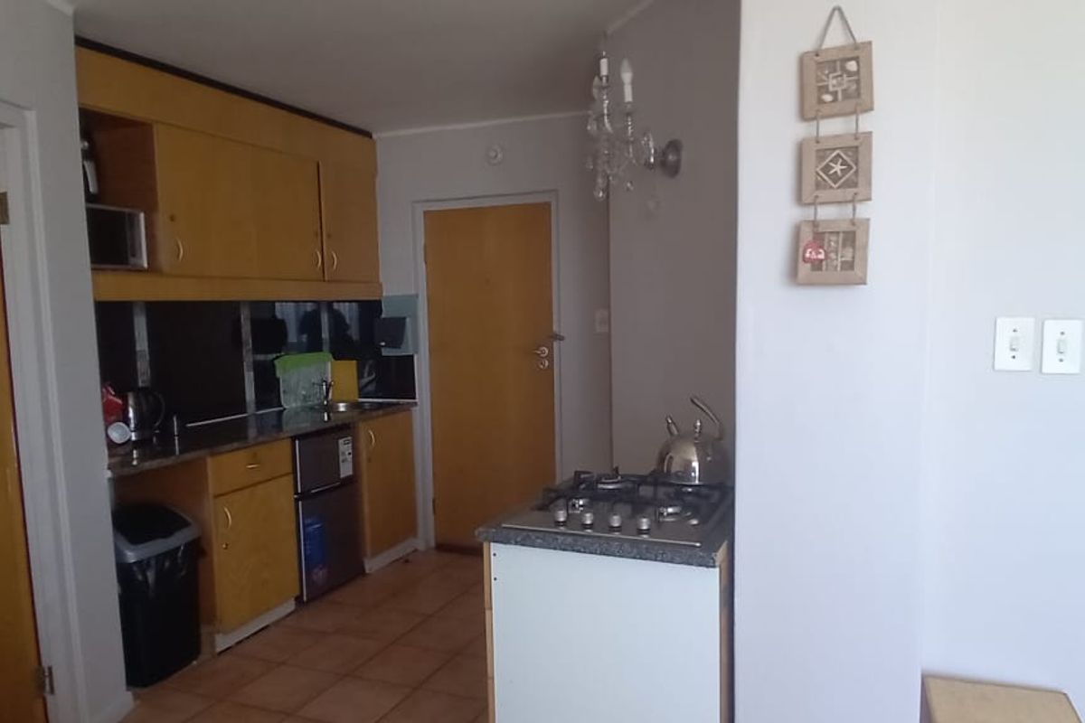 Fully Furnished 2-Bedroom Apartment with Sea Views – Opposite the Beach - Photo 5