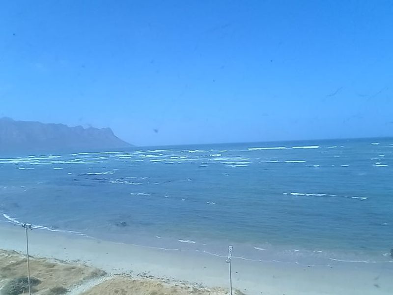 Fully Furnished 2-Bedroom Apartment with Sea Views – Opposite the Beach - Photo 3