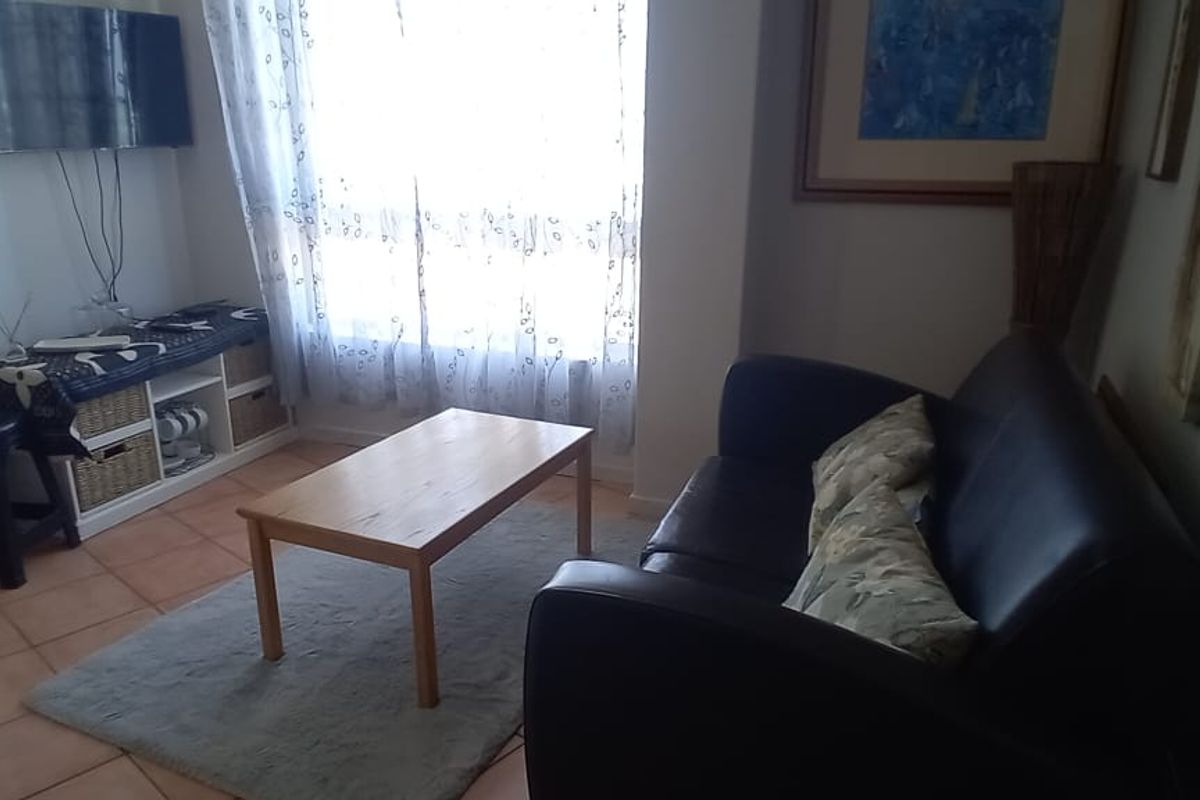 Fully Furnished 2-Bedroom Apartment with Sea Views – Opposite the Beach - Photo 4