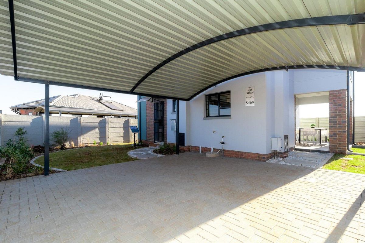 Stunning double-storey house for sell at Sky City Security Estate!!  - Photo 5