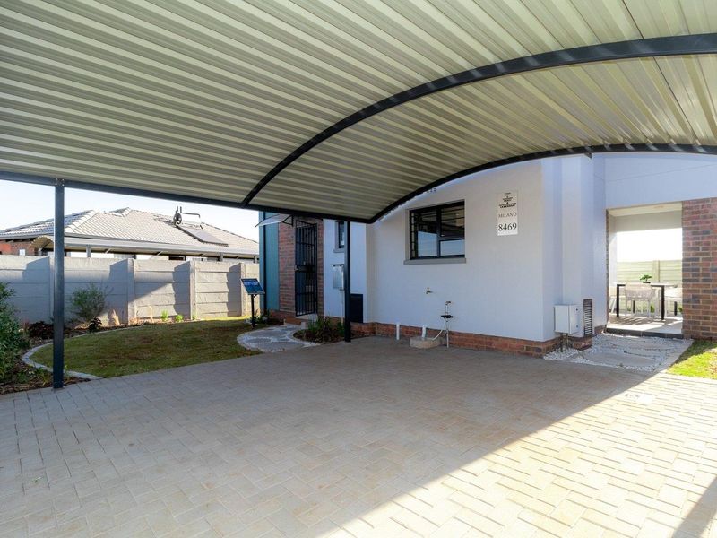 Stunning double-storey house for sell at Sky City Security Estate!!  - Photo 5