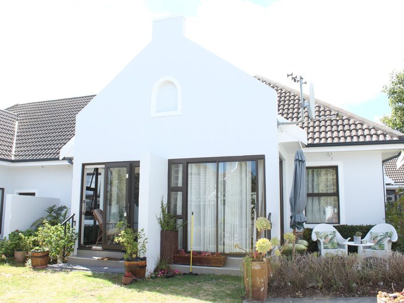 Secure, Stylish Retirement Living at Zevenwacht Lifestyle Estate  - Photo 2