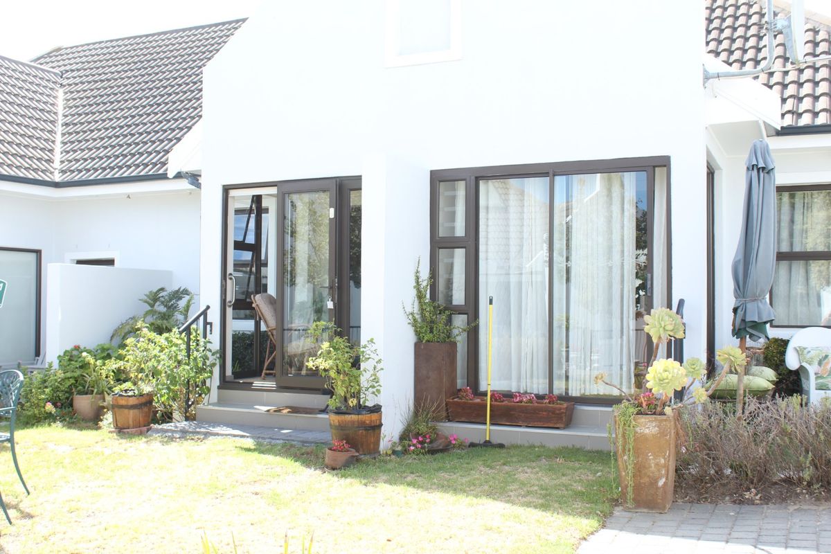 Secure, Stylish Retirement Living at Zevenwacht Lifestyle Estate  - Photo 3