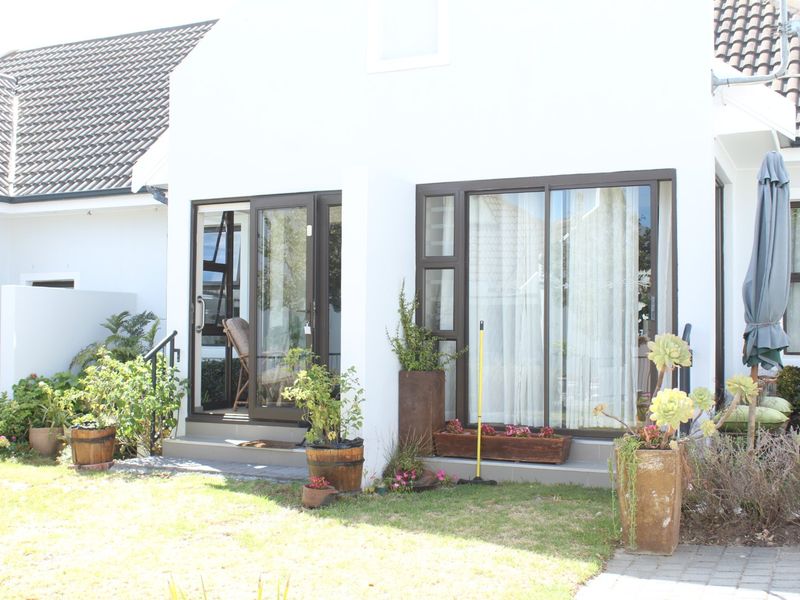 Secure, Stylish Retirement Living at Zevenwacht Lifestyle Estate  - Photo 3