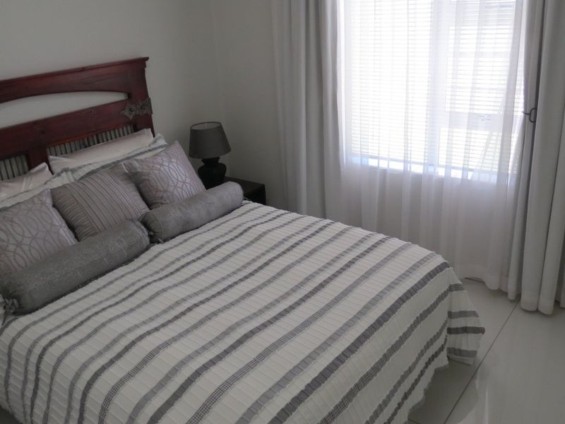 Spacious Family Home with Character and Comfort - Photo 4