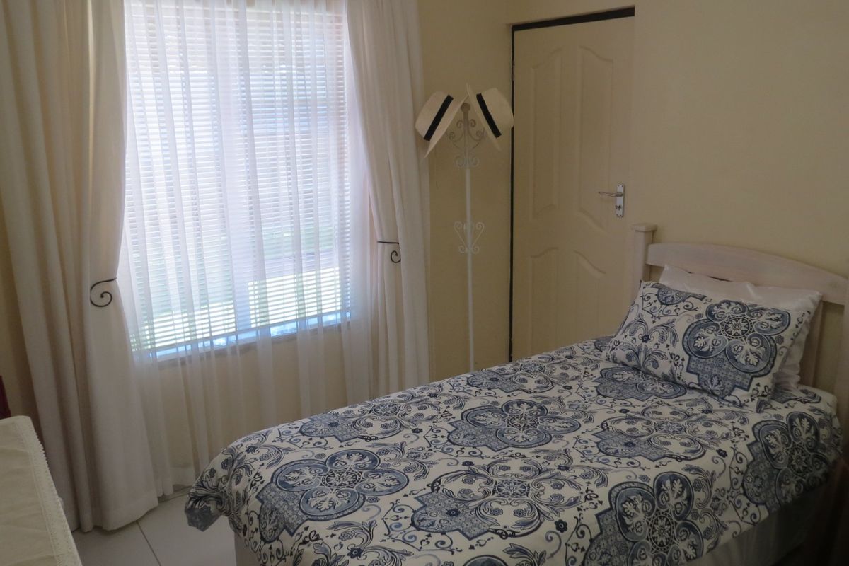 Spacious Family Home with Character and Comfort - Photo 5