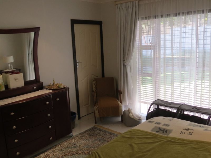 Spacious Family Home with Character and Comfort - Photo 3