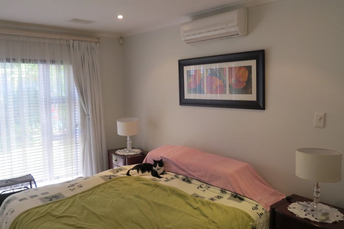 Spacious Family Home with Character and Comfort - Photo 2